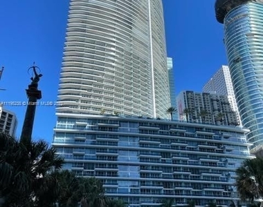 200 Biscayne Boulevard Way - Photo Thumbnail 1