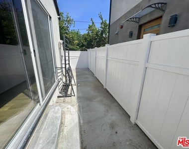 5644 Cartwright Ave - Photo Thumbnail 14