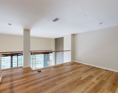 1100 Wilshire Blvd Apt 1708 - Photo Thumbnail 6