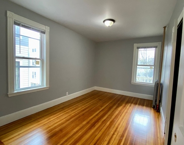 56 Mansfield St Apt 2 - Photo Thumbnail 4