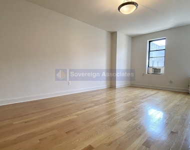 660 Fort Washington Avenue - Photo Thumbnail 2