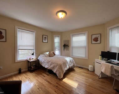 38 Gorham St - Photo Thumbnail 3