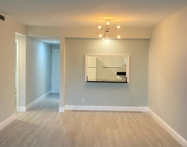 8437 Forest Hills Dr #202 - Photo Thumbnail 4