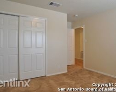 2815 Bandbury Oak - Photo Thumbnail 6