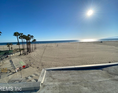 119 Ocean Front Walk - Photo Thumbnail 13