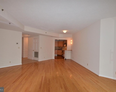 5600 Wisconsin Ave #1204 - Photo Thumbnail 2