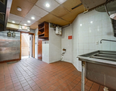 228 Willow Ave - Photo Thumbnail 2