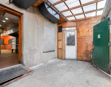 228 Willow Ave - Photo Thumbnail 5