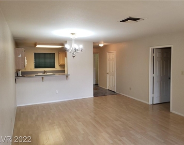 2851 South Valley View Boulevard - Photo Thumbnail 3