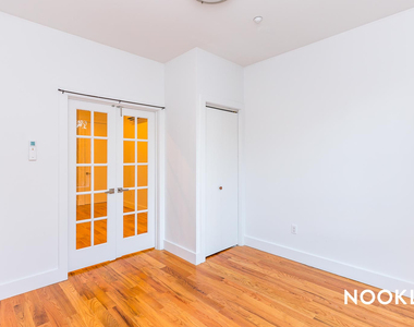 890 Madison Street - Photo Thumbnail 12