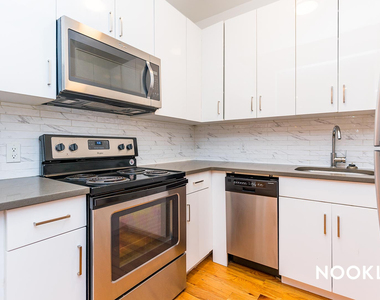 890 Madison Street - Photo Thumbnail 2