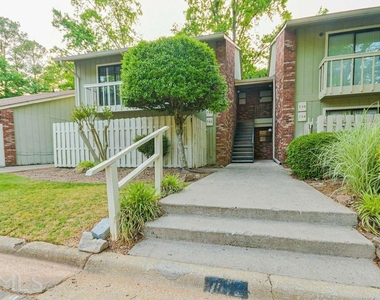 746 Brentwood Place - Photo Thumbnail 2