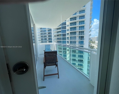 3001 S Ocean Dr - Photo Thumbnail 7