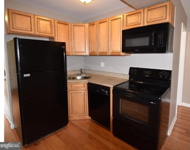 1511 W Susquehanna Ave Apt D - Photo Thumbnail 6