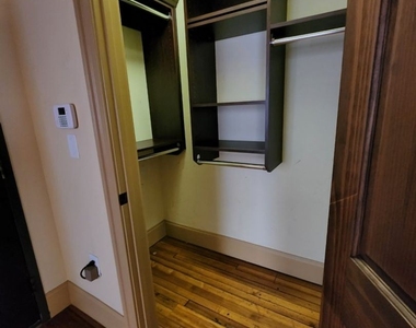 114 Washington St. Se - Photo Thumbnail 6