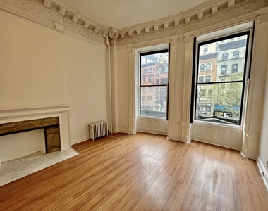 228 West 72nd Street - Photo Thumbnail 5