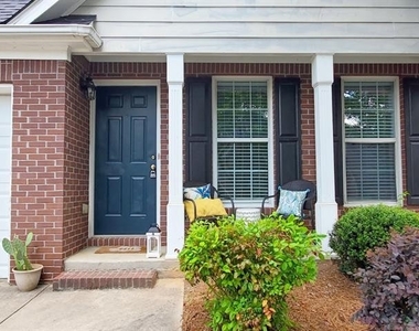 1517 Gates Circle - Photo Thumbnail 1