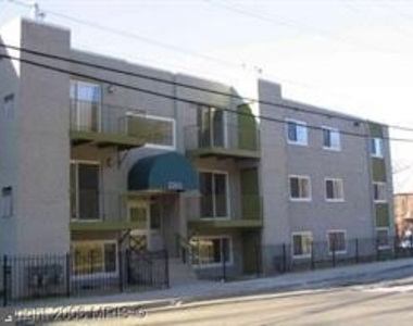 2201 Hunter Pl Se #103 - Photo Thumbnail 9