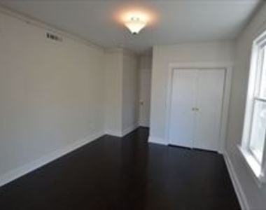 15 Bayside St Apt 1 - Photo Thumbnail 7