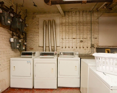 1929 W. Crystal, Unit 1a - Photo Thumbnail 18