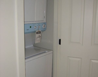 801 Washington Boulevard Apt 2 - Photo Thumbnail 10