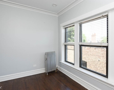 4707 N. Albany, Unit 4 - Photo Thumbnail 11