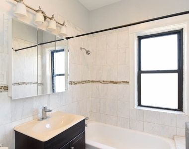 4707 N. Albany, Unit 3 - Photo Thumbnail 18