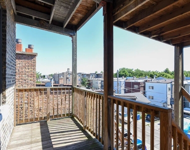 4707 N. Albany, Unit 3 - Photo Thumbnail 19