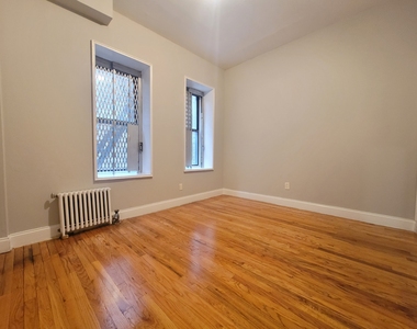 330 East 100th Street, New York, NY 10029 - Photo Thumbnail 13