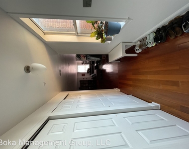 1039 N Calvert Street - Photo Thumbnail 0