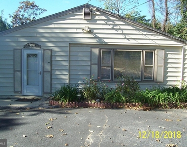 7422 Hawkins Dr #7422 B - Photo Thumbnail 0