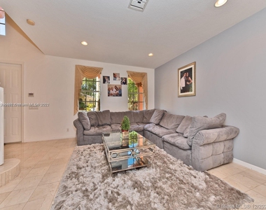 665 Nandina Dr - Photo Thumbnail 2