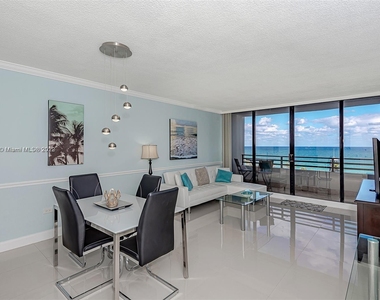 3505 S Ocean Dr (av 10/02) - Photo Thumbnail 2