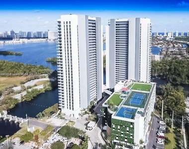 16385 Biscayne Blvd - Photo Thumbnail 23