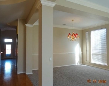 4505 Waterford Drive - Photo Thumbnail 3