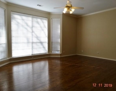 4505 Waterford Drive - Photo Thumbnail 12