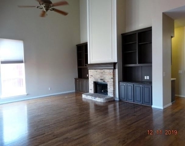 4505 Waterford Drive - Photo Thumbnail 10