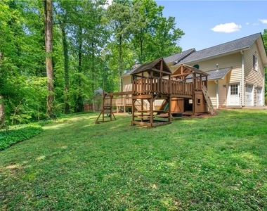 4752 Forest Glen Court - Photo Thumbnail 24