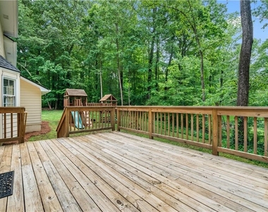 4752 Forest Glen Court - Photo Thumbnail 15