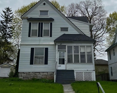 412 Douglas Street - Photo Thumbnail 29