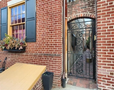 233 Bainbridge Street - Photo Thumbnail 1