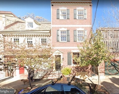 233 Bainbridge Street - Photo Thumbnail 2