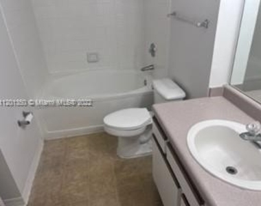 160 Sw 117th Ter - Photo Thumbnail 7