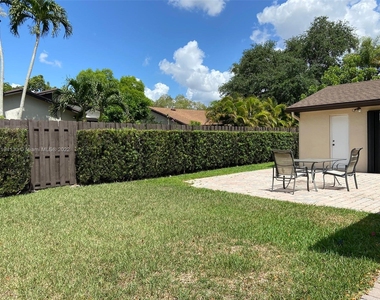 10908 Sw 134th Pl - Photo Thumbnail 5