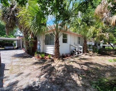 8414 N Tampa St - Photo Thumbnail 0