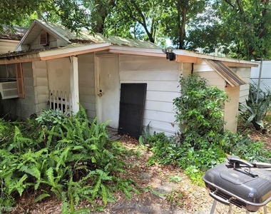 8414 N Tampa St - Photo Thumbnail 28