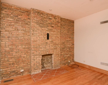 2053 W. Fullerton, Unit 1 - Photo Thumbnail 7