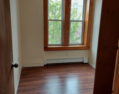 876 Belmont Avenue - Photo Thumbnail 2