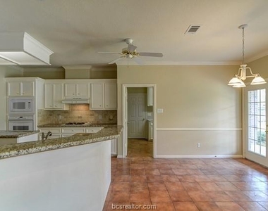 715 Berry Creek - Photo Thumbnail 14