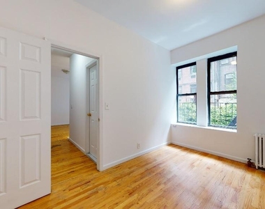 324 East 91 Street - Photo Thumbnail 4